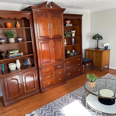 Upgraded, Beautiful 4 Bd Colonial In Силвер Спринг Экстерьер фото